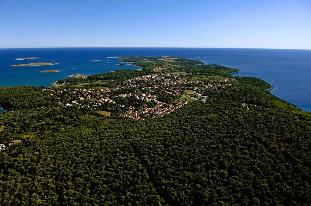 Holiday Home Zora: Family Retreat Near Kamenjak Nature Park Premantura