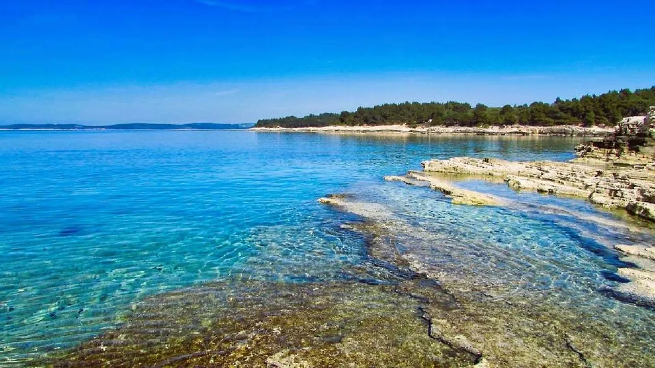 Holiday Home Zora: Family Retreat Near Kamenjak Nature Park Premantura