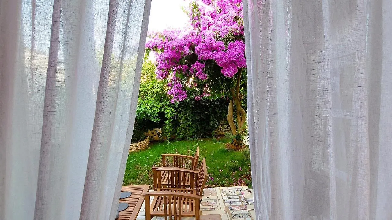 Holiday Home Zora - Family Vacation House Near Protected Area Of The Nature Park Kamenjak, With Green Yard, Wifi, Air-Con Premantura